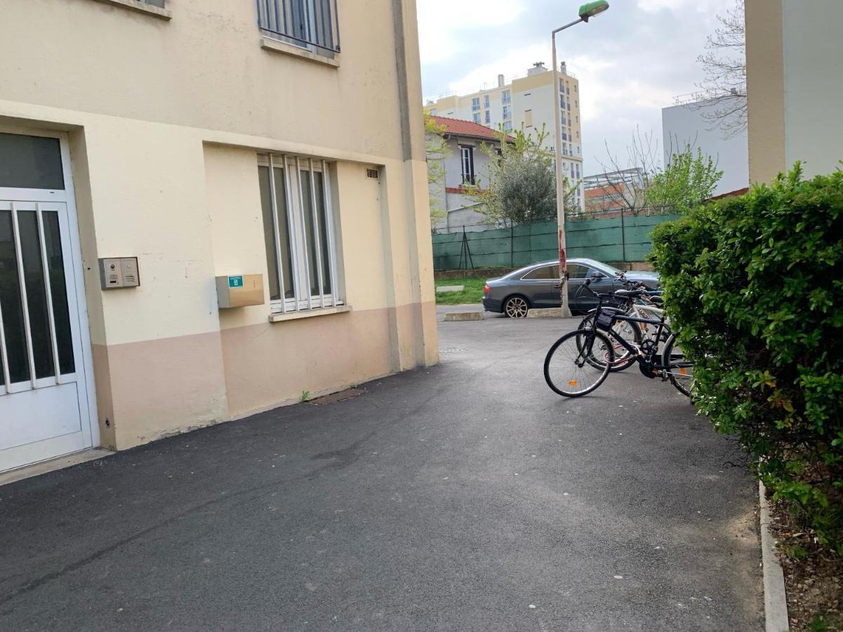 Une Chambre Simple Confortable Avec Acces Direct Aeroport D'Orly Exterior foto